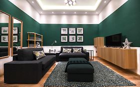 D.Five Downtown Forest Apartment